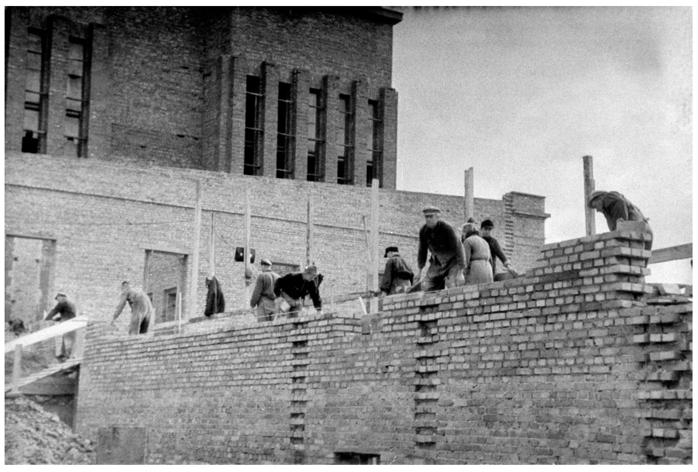 Buildings 13 00246 g009