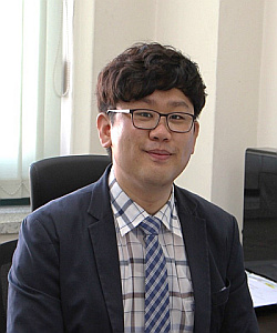Dr. Hyun Wook Kang avatar image