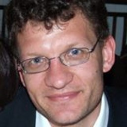 Prof. Dr. Luca Gallelli avatar image