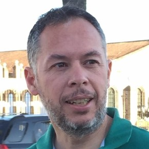 Dr. Manuel Manchado avatar image