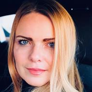 Prof. Dr. Nicole Teusch avatar image