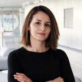 Dr. Sara Oliveira avatar image