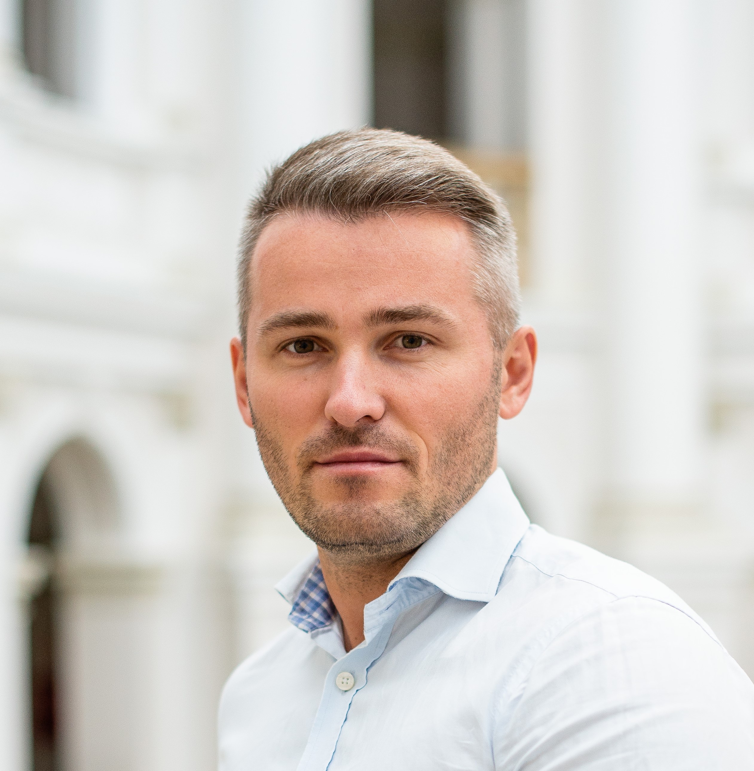 Dr. Marcin Wachowski avatar image