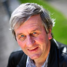 Prof. Dr. Robert Home avatar image