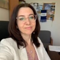 Dr. Ioana Popovici avatar image