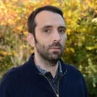 Dr. Ivo Vaz de Oliveira avatar image