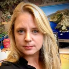 Dr. Femke Heindryckx avatar image