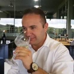 Dr. Luís Filipe-Ribeiro avatar image