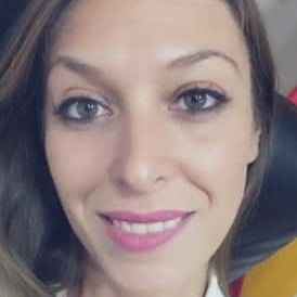 Dr. Yasmín Ezzatvar avatar image