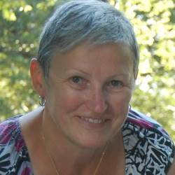 Dr. Nadine Camougrand avatar image