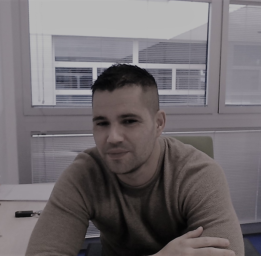 Dr. Iván Bravo Pérez avatar image