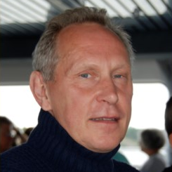 Prof. Dr. Lars Hellman avatar image