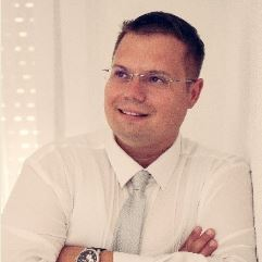 Dr. Tihomir Kovač avatar image