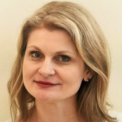 Dr. Edyta Pawluczuk avatar image