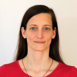 Dr. Eva Rath avatar image