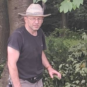 Dr. Andrzej Bobiec avatar image