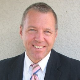 Prof. Dr. Michael Pakaluk avatar image