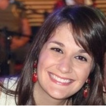 Dr. Andreía Bagliotti Meneguin avatar image