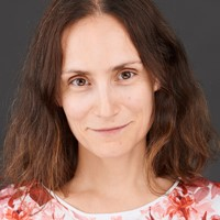 Dr. Elisa Cairrao avatar image