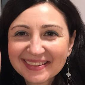 Dr. Luisa Giari avatar image