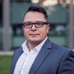 Dr. Szymon Szufa avatar image