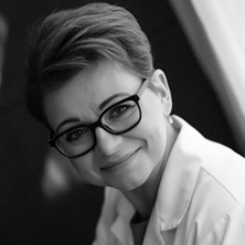 Dr. Lidia Skuza avatar image