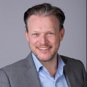 Dr. Jan Jelrik Oosterheert avatar image