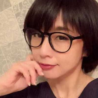 Dr. Emi Yuda avatar image