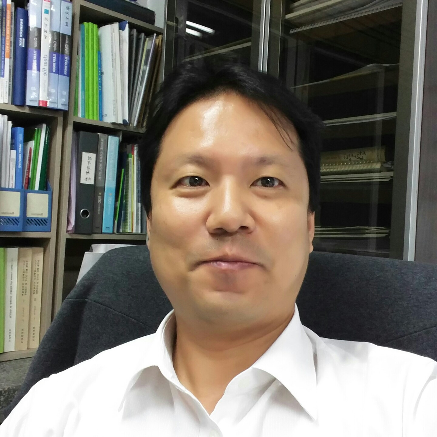 Dr. In Chul Um avatar image