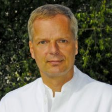 Prof. Dr. Christof E Dörfer avatar image