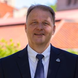 Prof. Dr. Richard C. Holz avatar image