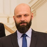 Dr. Marcin Steczek avatar image