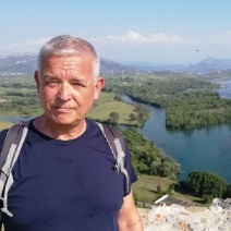 Prof. Dr. Tomasz Falkowski avatar image