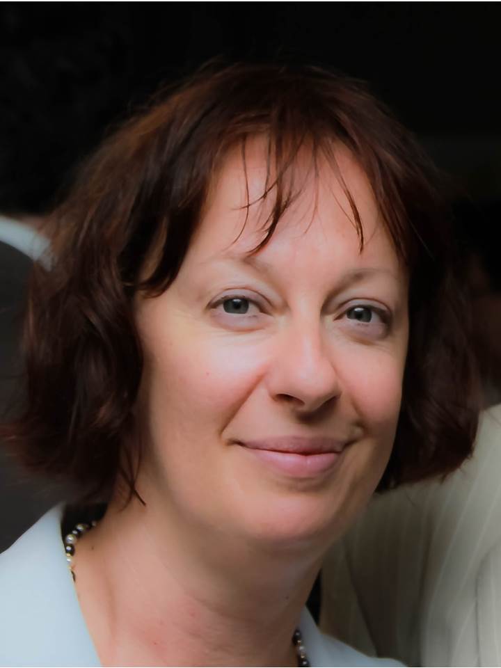 Dr. Krisztina Nikovics avatar image