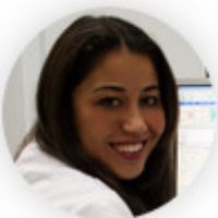 Dr. Julia Martín avatar image