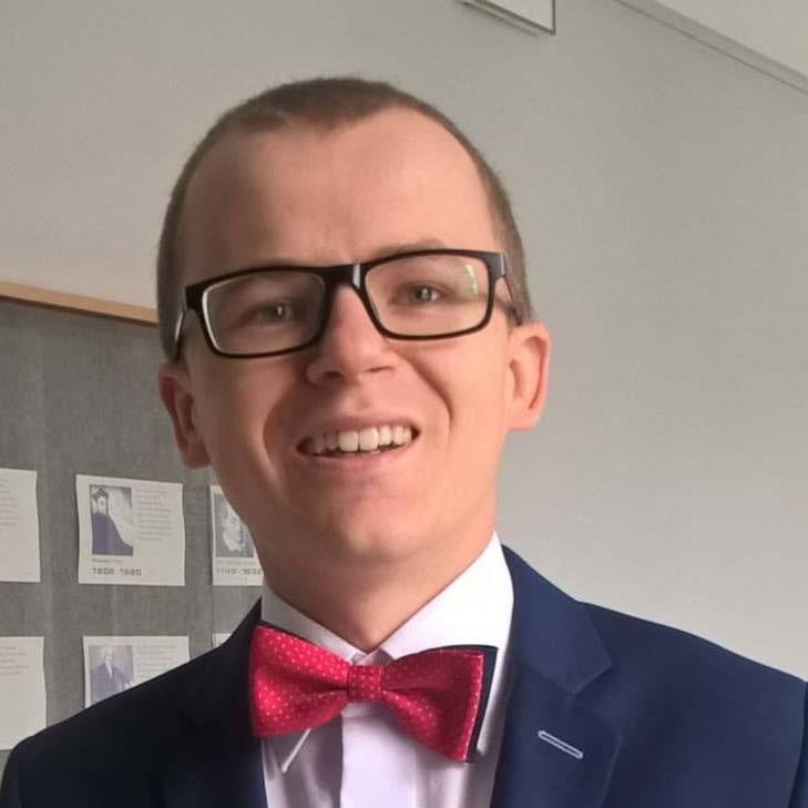 Dr. Artur Czerwinski avatar image