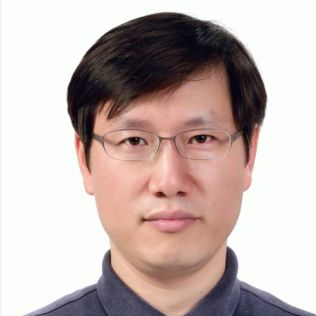 Prof. Dr. Changhyun Roh avatar image