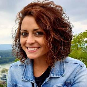 Dr. Jennifer Martínez-Ferrero avatar image