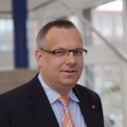 Prof. Dr. Carsten Wolff avatar image