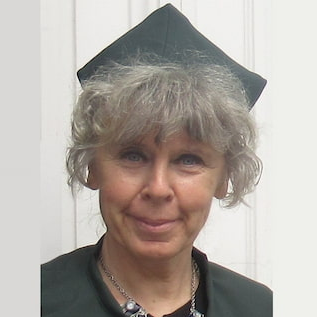 Prof. Dr. Anna Szakiel avatar image