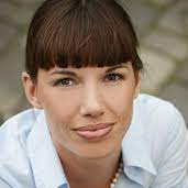 Dr. Julia Wager avatar image