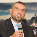 Dr. Armand Cholewka avatar image