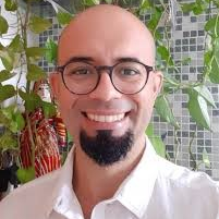 Dr. Davi Farias avatar image