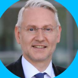 Prof. Dr. André Zimmermann avatar image