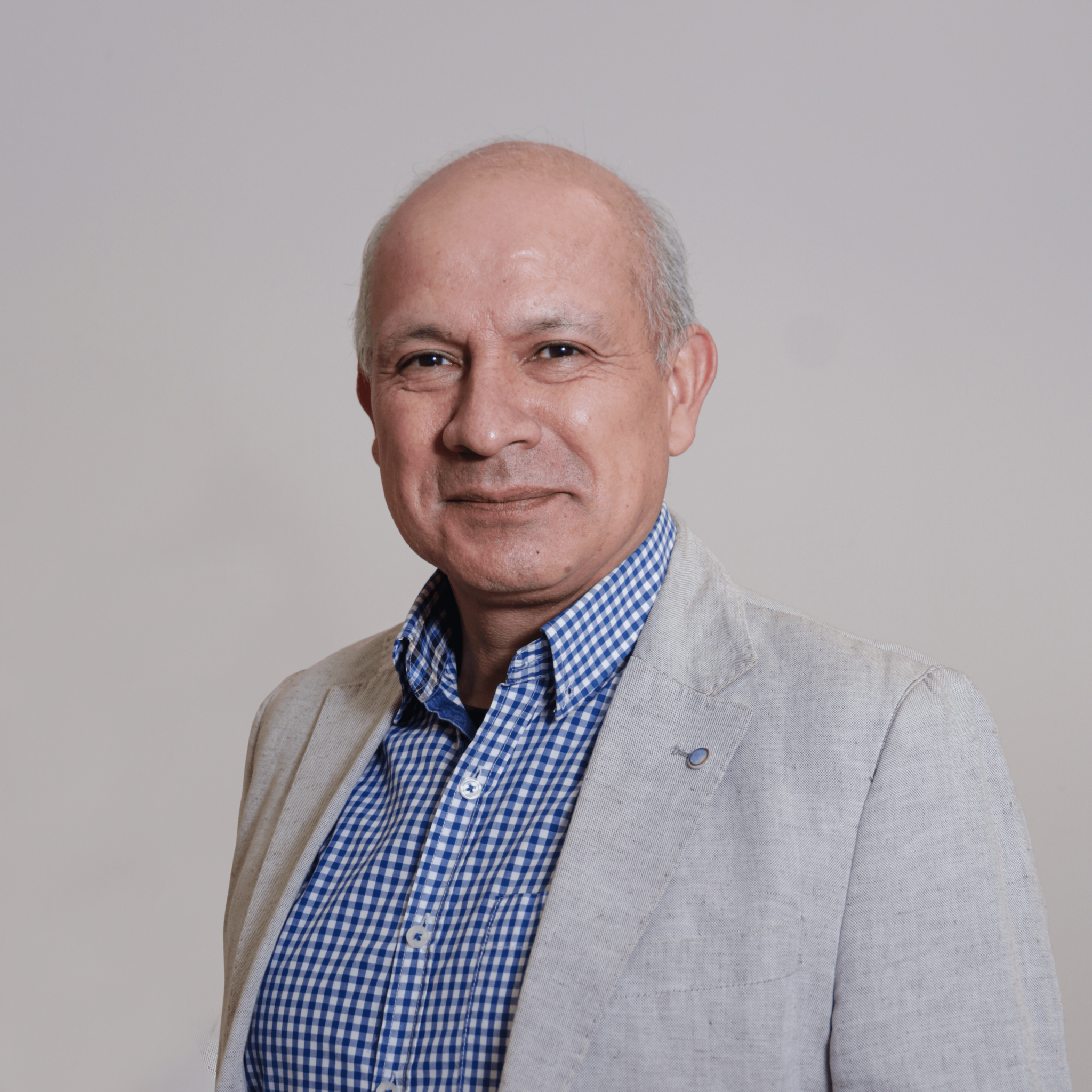 Dr. Julio Parra-Flores avatar image