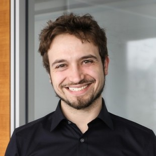 Dr. Vincent Aravantinos avatar image