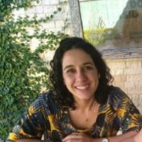 Dr. Lucia Pinto da Silva avatar image