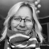 Dr. Fiona Knight avatar image