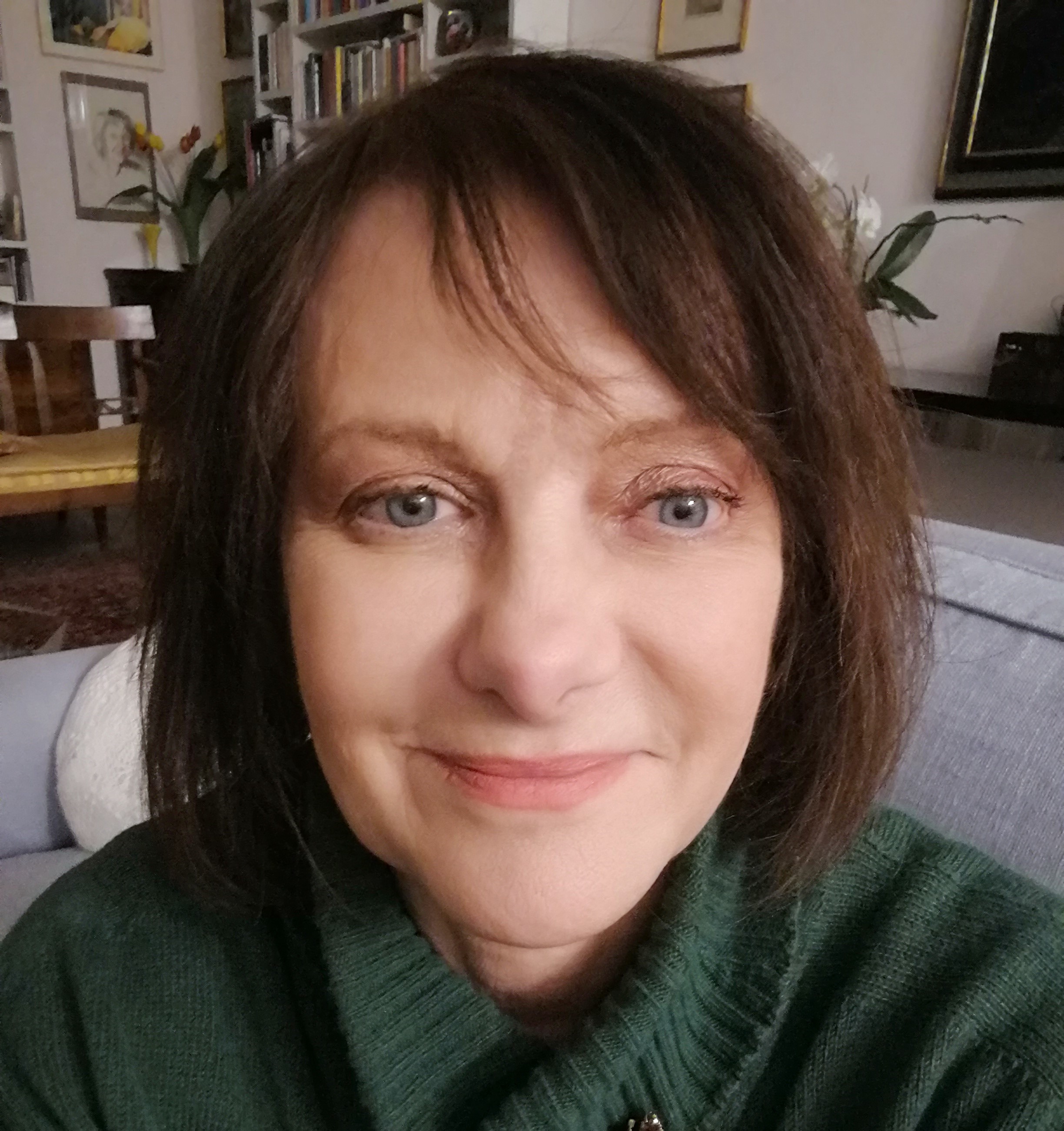 Dr. Claudia Manfredi avatar image