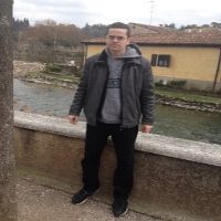 Dr. Menachem Shlossberg avatar image